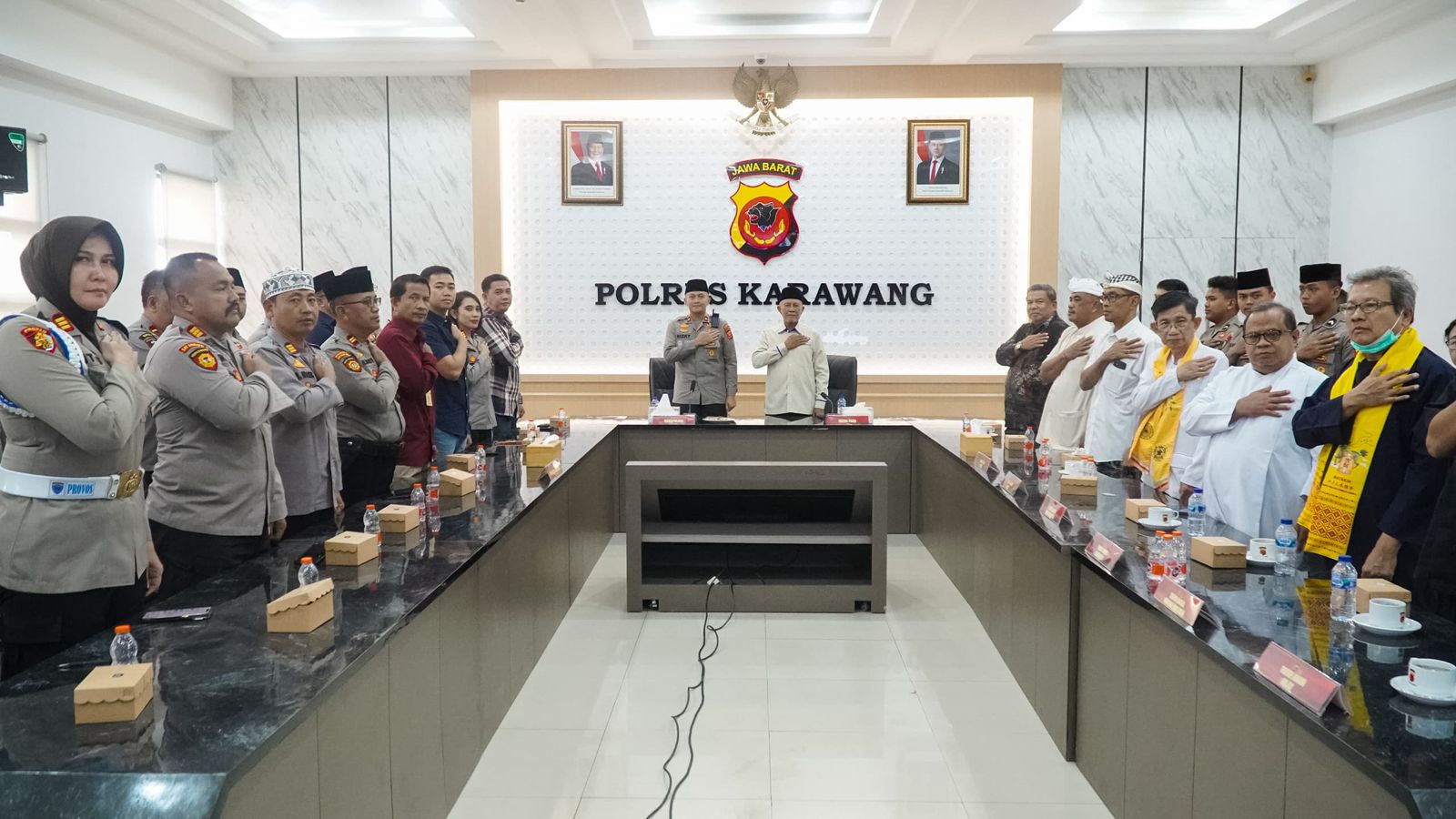 doa lintas agama di Polres Karawang