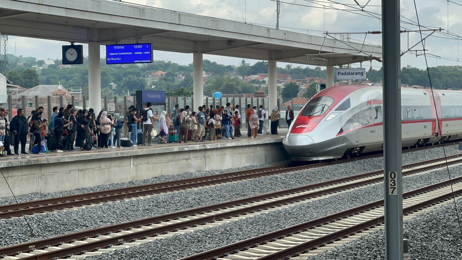 Promo Whoosh Desember: Potongan Harga Tiket Whoosh yang Mengejutkan untuk Perjalanan Jakarta–Bandung