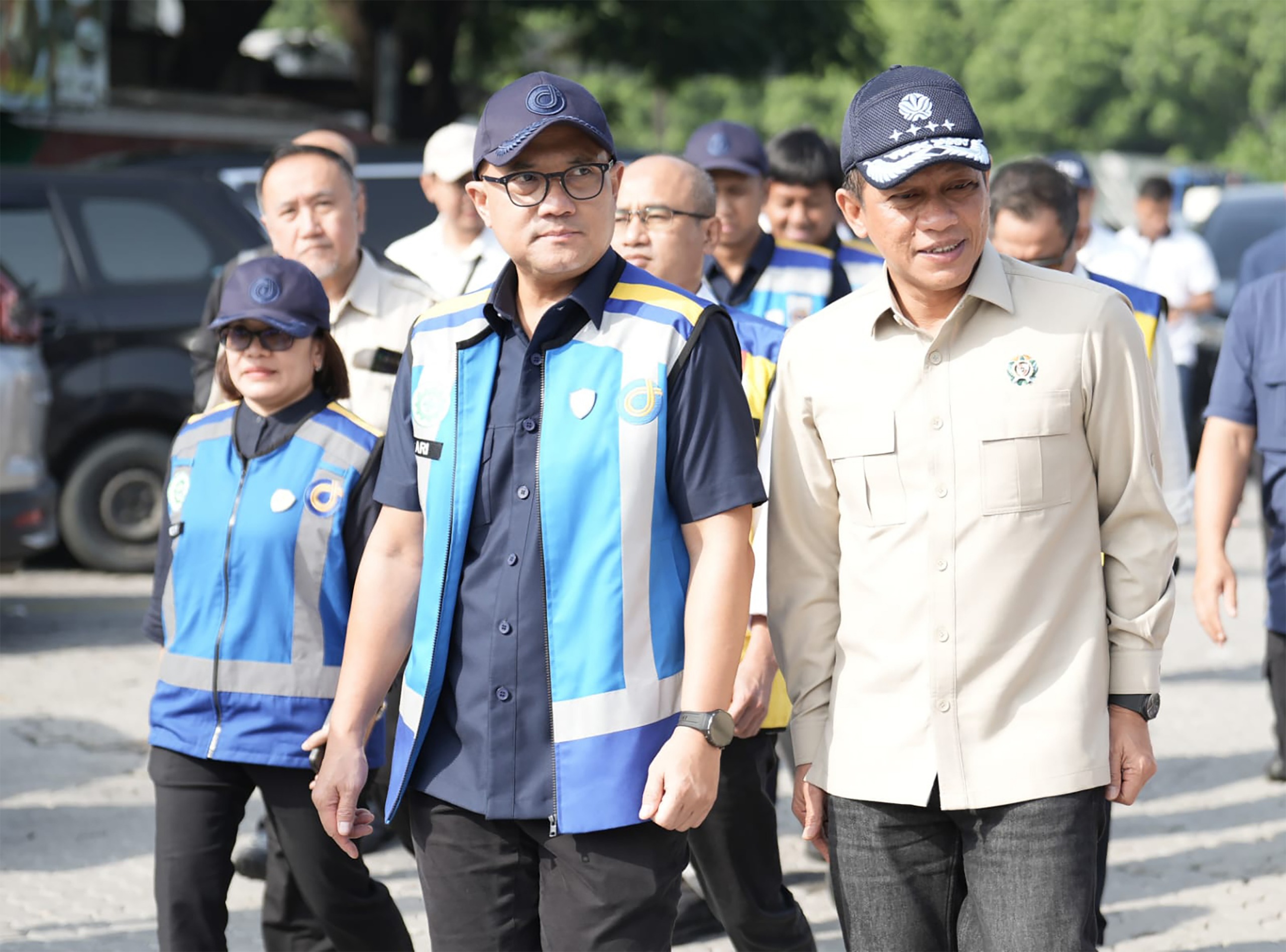 Menteri Lingkungan Hidup Republik Indonesia, Hanif Faisol Nurofiq, melakukan peninjauan langsung pengelolaan sampah di Travoy Rest Area KM 88B Jalan Tol Cipularang