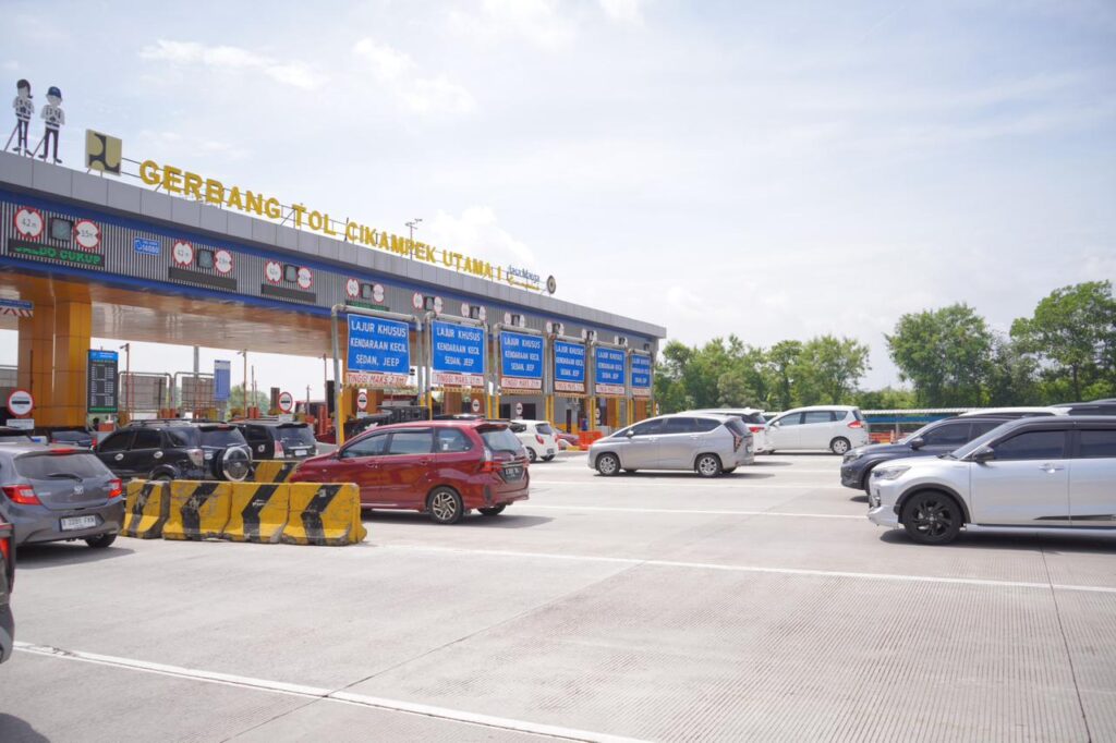PT Jasamarga Transjawa Tol (JTT) mencatat, volume lalu lintas tertinggi sejak dimulainya periode libur Natal dan Tahun Baru (Nataru) 2025/2026