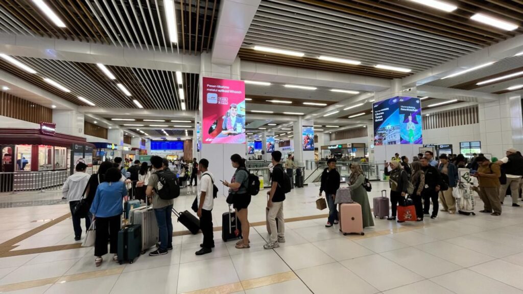 PT Kereta Cepat Indonesia China (KCIC) mencatat, volume penumpang Whoosh pada Selasa, 24 Desember 2025, menembus angka 24.439 penumpang.