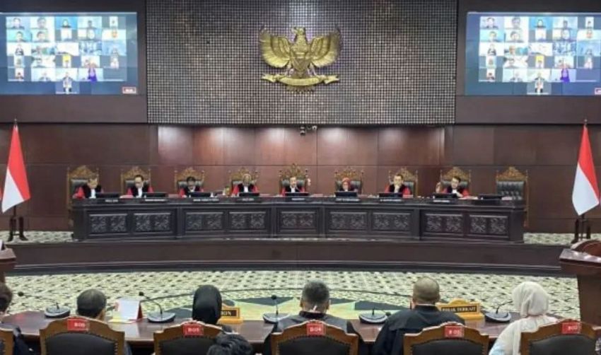 Mahkamah Konstitusi (MK) dalam putusan terbaru terkait pengujian Undang-Undang Nomor 40 Tahun 1999 tentang Pers.