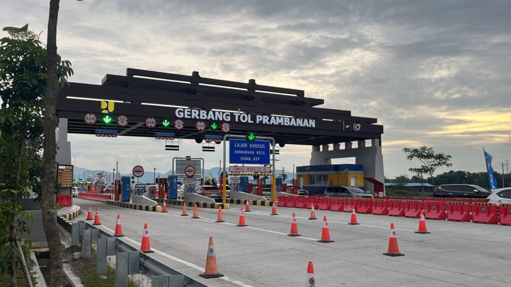 Jasamarga Nusantara Tollroad Regional Division (JNT/Regional Nusantara) mencatat bahwa volume lalu lintas kendaraan di sejumlah ruas tol Regional Nusantara masih mengalami peningkatan signifikan