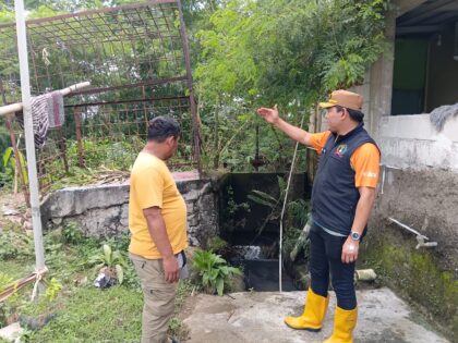 Ketua DPRD Kabupaten Karawang, H. Endang Sodikin, melakukan peninjauan langsung ke Perumahan Buana Asri, Kelurahan Palumbonsari, pada Minggu (25/1/2026).