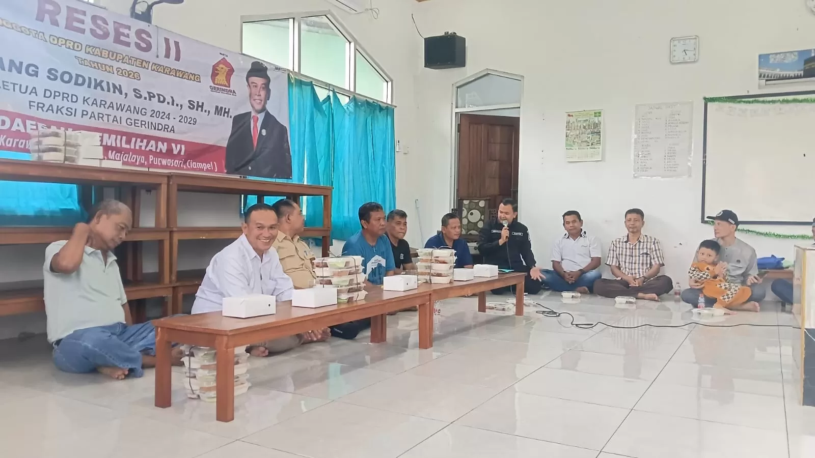 Dua Tahun Tanpa Honor, Ketua DPRD Karawang Janjikan Solusi untuk Guru DTA 1 Guru DTA di Karawang dua tahun tak digaji menjadi sorotan serius Ketua DPRD Kabupaten Karawang, Endang Sodikin