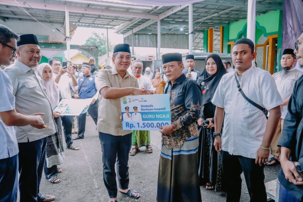 Bupati Aep berharap kegiatan Tarling Ramadan dapat meningkatkan kinerja pejabat daerah.