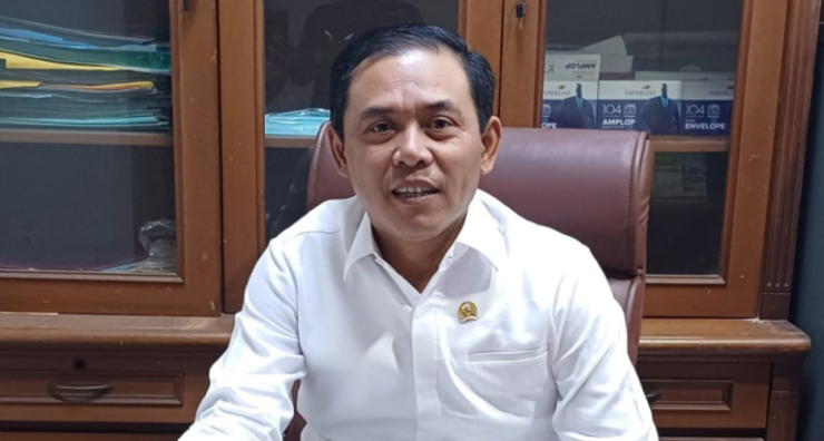 DPRD Karawang Desak Satgas Jalan Punya Unit Reaksi Cepat Tangani Kerusakan 1 DPRD Karawang dorong pembentukan Unit Reaksi Cepat dalam Satgas Perbaikan Jalan. Dari 1.937 km jalan kabupaten, sekitar 930 km masih perlu rehabilitasi bertahap.