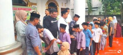 Santunan anak yatim PT Mitra Anugerah Perkasa RBR di Desa Karangsari Bekasi