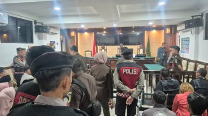 HBK divonis mati di PN Purwakarta atas pembunuhan Dina Oktaviani, jenazah sempat dibuang ke Sungai Citarum. Rekan kerja korban itu langsung ajukan banding.