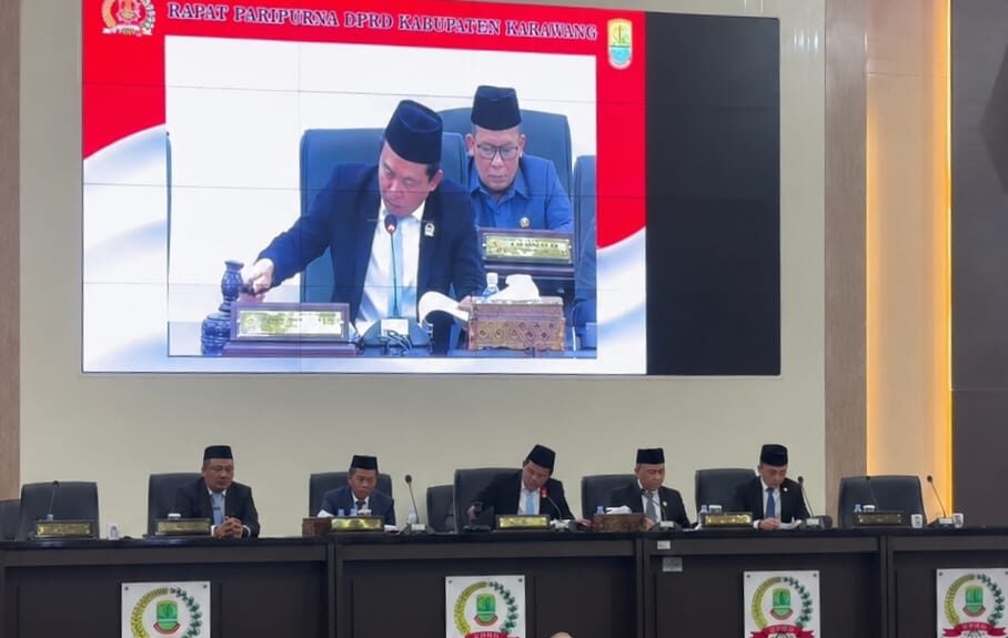 Dua Raperda Strategis Digarap Pansus Baru DPRD Kabupaten Karawang 1 DPRD Karawang membentuk dua pansus untuk godok raperda industri 2025-2045 dan kemitraan desa-perusahaan demi genjot ekonomi lokal.