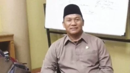 Komisi I DPRD Karawang Saepudin Zuhri desak Pemda tegas segel THM ilegal dan usul bentuk Satgas Perizinan menyusul temuan sidak Bupati.