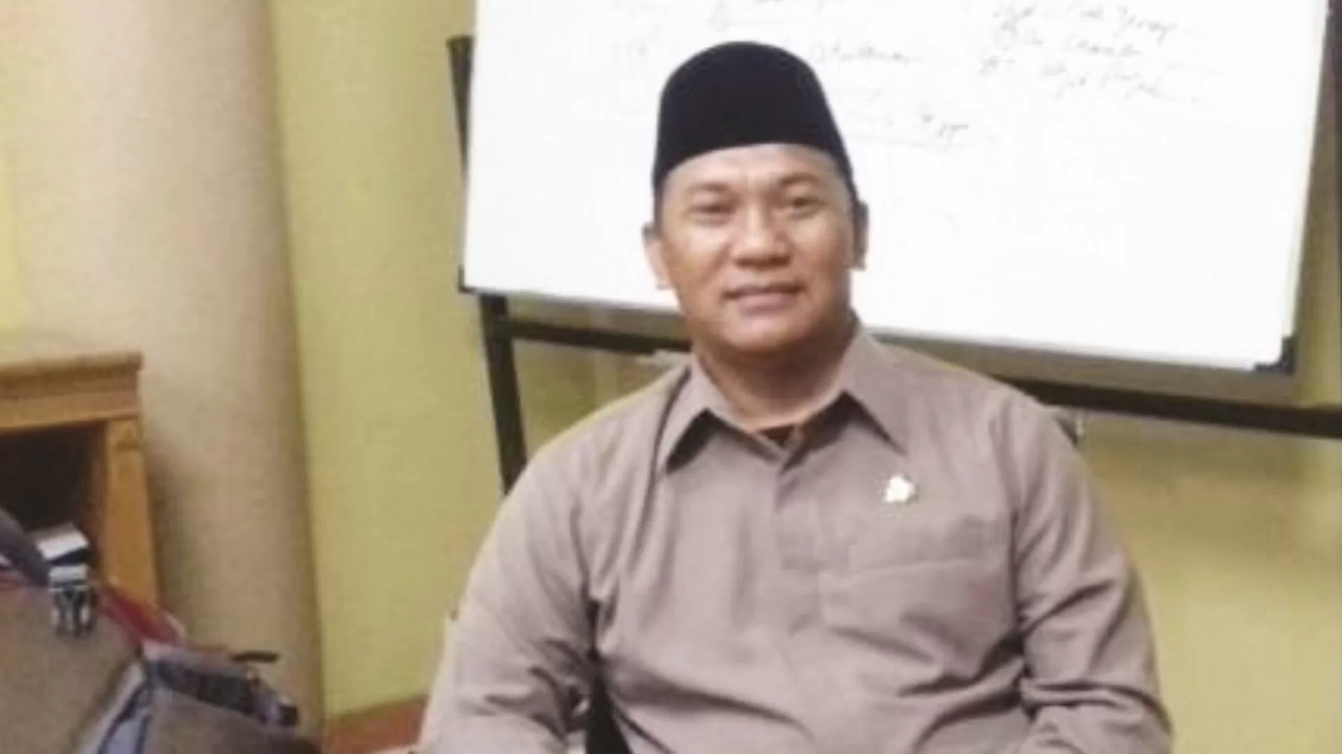 Komisi I DPRD Karawang Saepudin Zuhri desak Pemda tegas segel THM ilegal dan usul bentuk Satgas Perizinan menyusul temuan sidak Bupati.