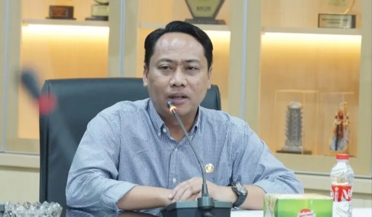 DPRD Karawang rampungkan Raperda Tantribumlinmas. Sanksi kurungan diganti denda sesuai UU KUHP baru sebelum disahkan jadi Perda.