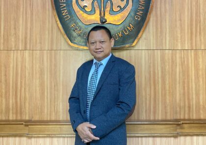 Pakar hukum Unsika sebut penggunaan Visa C20 oleh TKA China untuk kerja kasar di Karawang melanggar UU Cipta Kerja, meski Imigrasi klaim dokumen lengkap.