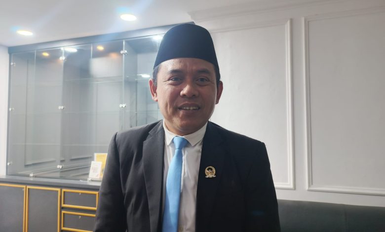 Ketua DPRD Karawang Endang Sodikin ajak generasi muda jauhi perilaku menyimpang dan perkuat nasionalisme jelang bonus demografi Indonesia.