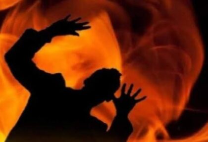 Ilustrasi: Ledakan tungku peleburan baja PT KPSS di Karawang melukai dua pekerja dengan luka bakar 45 persen. UPTD Ketenagakerjaan Jabar turun tangan investigasi.
