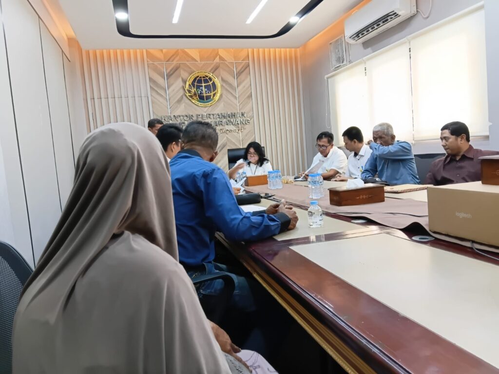 9 dari 14 Ahli Waris Wafat, Sertifikat PTSL 3.271 M2 di Cibuaya Digugat 1 Ahli waris di Cibuaya, Karawang, gugat Sertifikat PTSL Nomor 01080 seluas 3.271 m2 usai 9 dari 14 ahli waris meninggal sebelum sertifikat terbit.