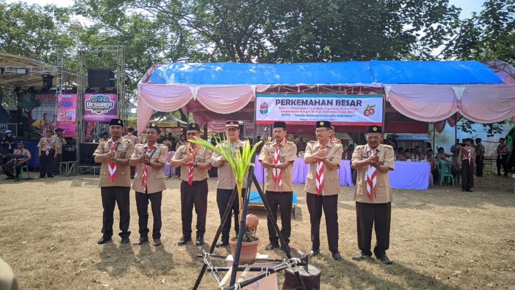 Kwarran Batujaya Gelar Perkemahan Pramuka, 2.300 Siswa Ikut Serta 1 Sebanyak 2.300 peserta dari 84 pangkalan ikuti Perkemahan Besar Pramuka Kwarran Batujaya, Karawang, pada 23-25 Agustus 2026 selama tiga hari.