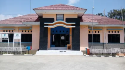 Syarat administrasi petahana Kades Cariumulya dipertanyakan usai izin cuti BKN disebut belum lengkap. DPRD Jabar minta verifikasi Pilkades Karawang transparan.